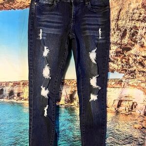 VENUS ripped skinny jeans in EXCELLENT condition. SZ 10
